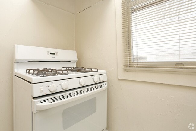Photo - 1228 N St Unit 17