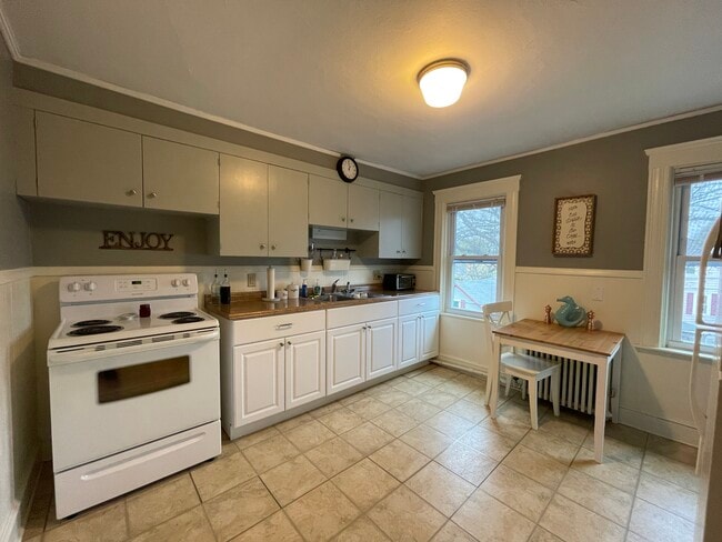 Photo - 1 Langham Rd Unit #3