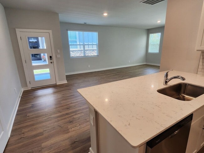 Photo - 2021 Holmesburg Private Cir