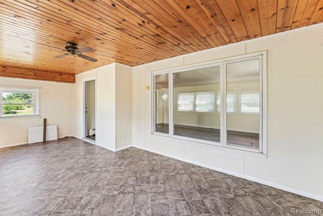 Photo - 4350 Otter Lake Rd