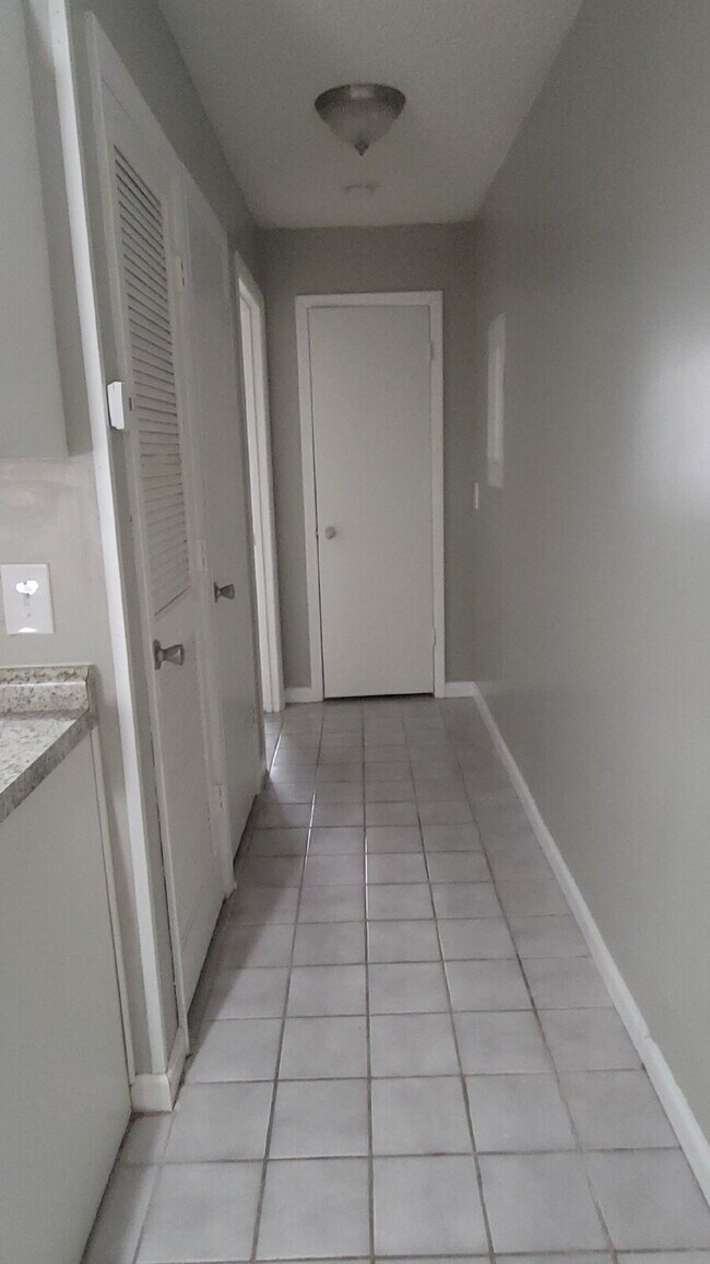 Photo - 1 month free!!! "Cozy 1-Bedroom Retreat – Your Cozy Haven in Huntsville!" Unit A