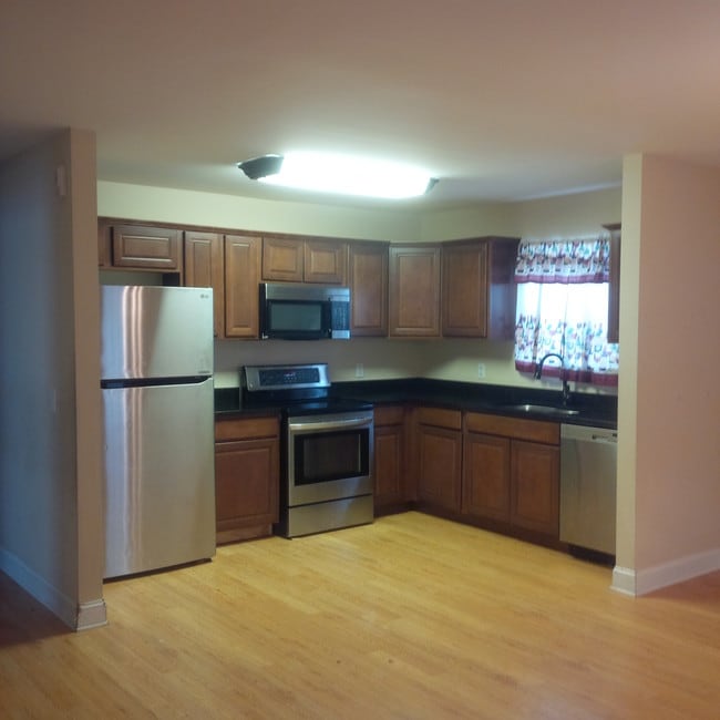 Photo - 1506 Greenwood Rd