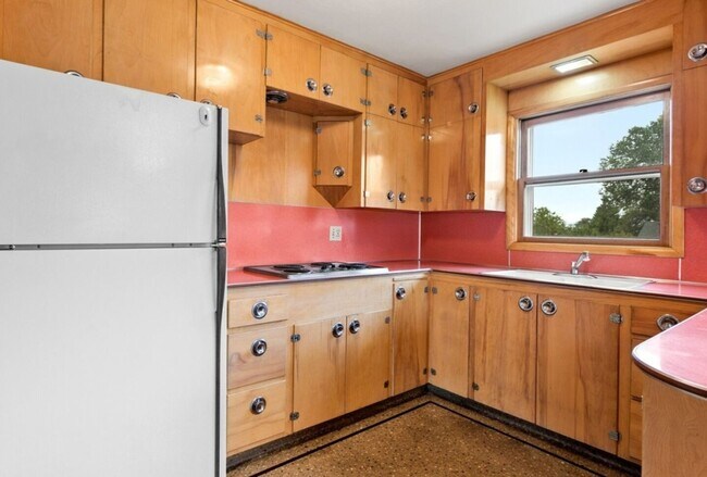 Photo - OREGON MID CENTURY DREAM