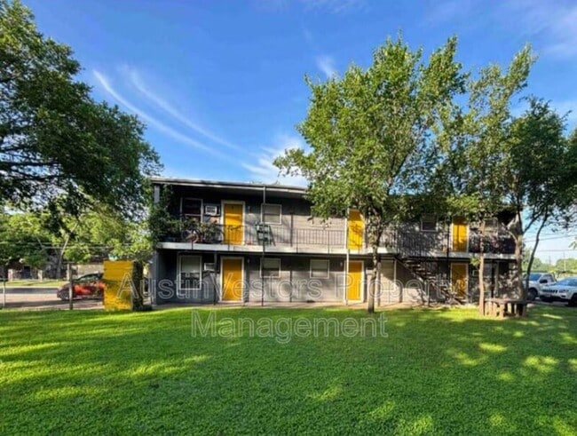 Building Photo - 903 Springdale Rd Unit Apt A