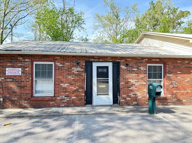 Building Photo - 1501 Autumn Ave Unit 1