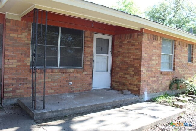 Building Photo - 1710 Avalon Rd Rental