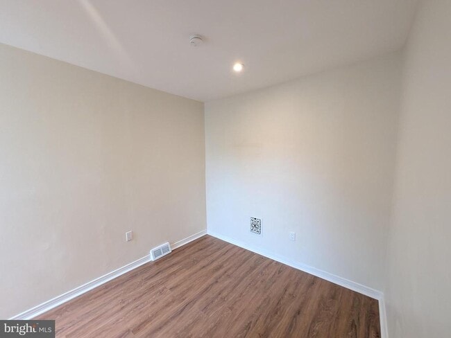 Photo - 5609 Walton Ave