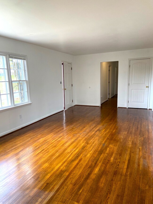 Photo - 1826 Eastridge Dr