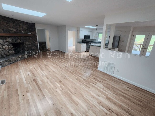 Photo - 53 Jump Cove Rd