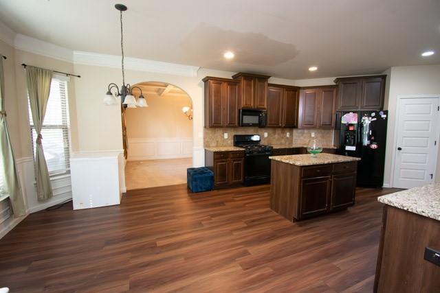 Photo - 250 Sylvan Loop