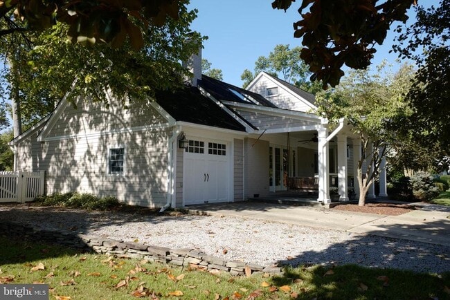 Photo - 1103 Neal Dr