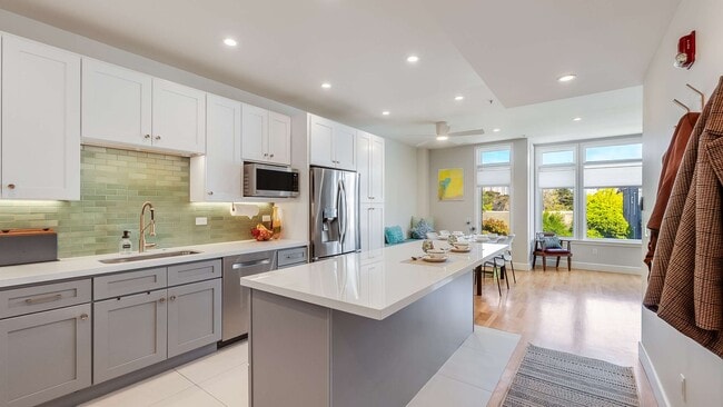 Photo - 275 9th St Unit 275 9th St., 3, Oakland, CA 94607