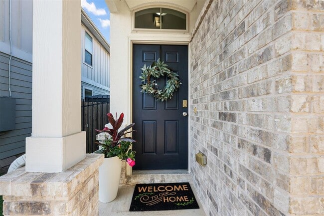 1404 Jenkins Bnd