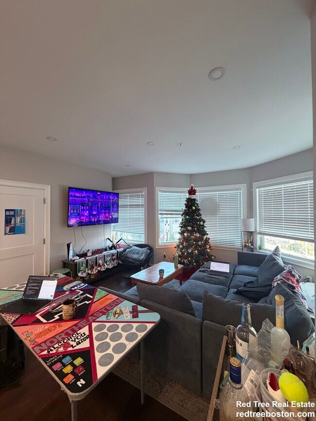 Photo - 156 Hillside St Unit 1