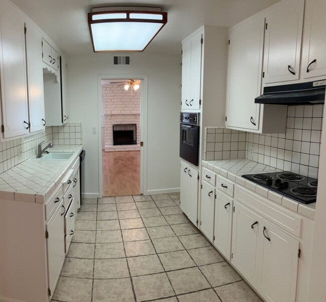 Photo - 1704 Ellison Dr