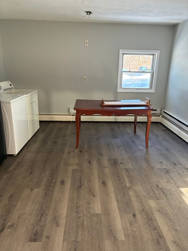 Photo - 1127 Mill St Unidad E1