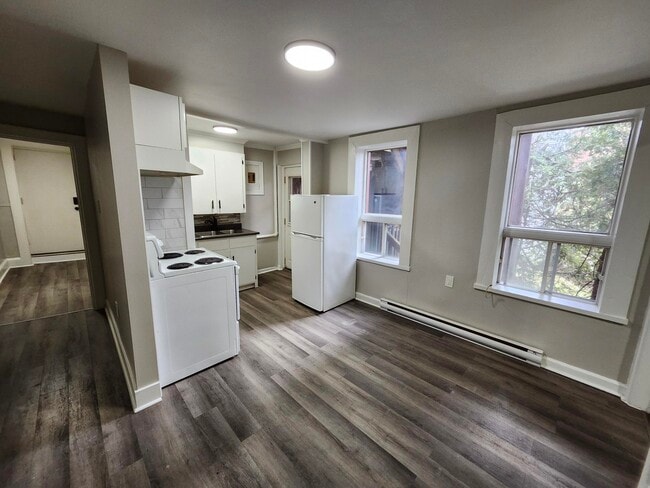 Photo - 95-95 Hazen St Unit 2