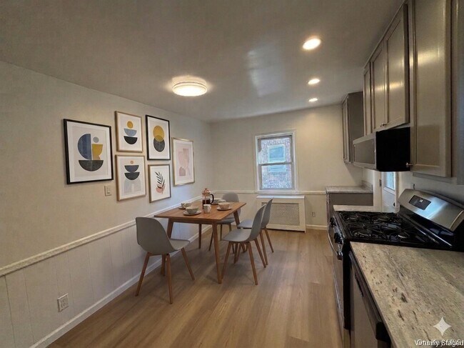 Photo - 14 Chamberlain Ave