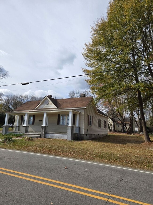 1401 Old Norlina Rd