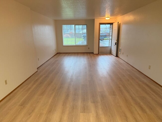 Photo - PHYLLIS MASHBURN TRUST Unit 1