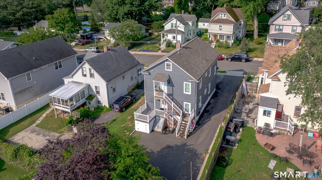 36 Ellis St