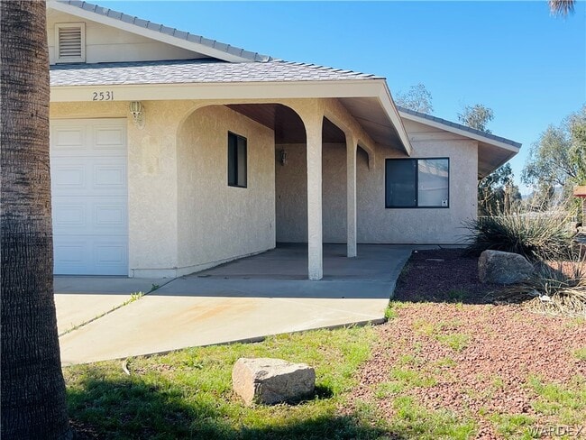 Photo - 2531 Country Club Dr