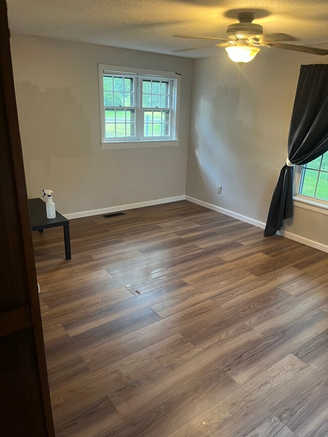 17 Thompson St Unit 1