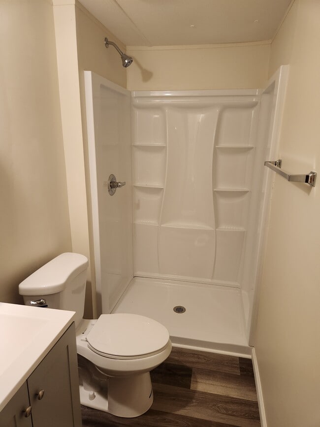 Photo - 908 Bernard Ln