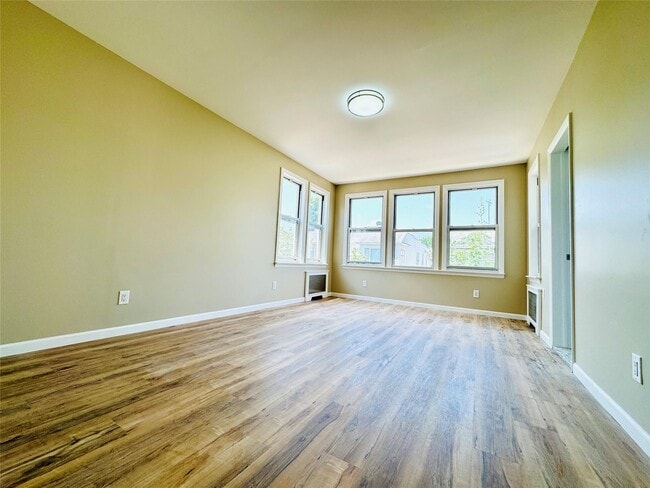 Building Photo - 78-29 84th St Unit 2 Rental