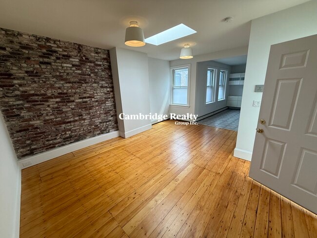 Photo - 1228 Cambridge St Apartments