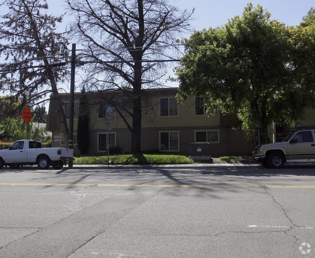 Building Photo - 620 5th Street West Sacramento CA95605