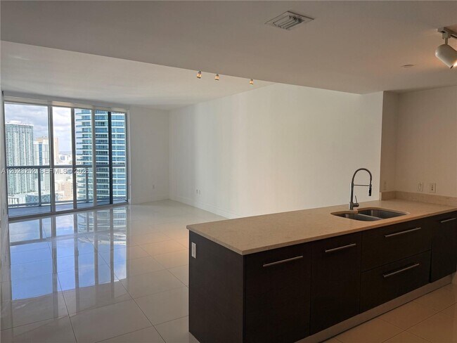 Photo - 465 Brickell Ave Unit 3906