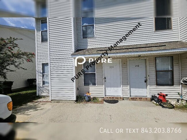 2 Bedroom Townhouse!!! - 2 Bedroom Townhouse!!!