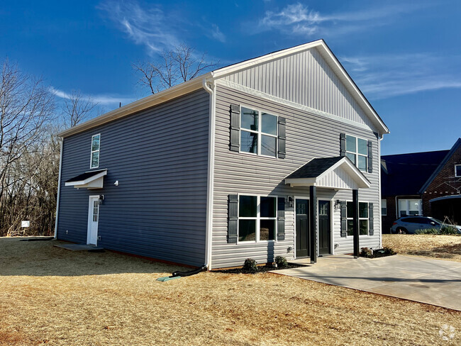 Building Photo - 650 2nd St SE Rental