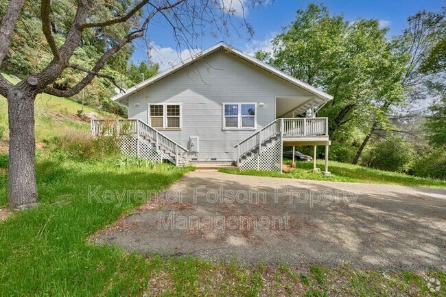 Building Photo - 5456 Oak Leaf Cir Rental