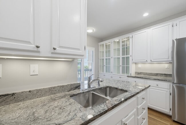 Photo - 761 Bishops Park Dr