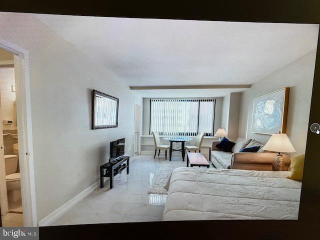 Building Photo - 1021 Arlington Blvd Unit 811