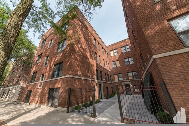 Photo - 2105 N Sedgwick St Condo Unit 2105-3