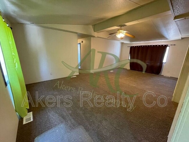 Photo - 965 S Blueridge Dr