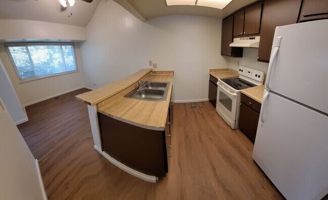 Photo - 2Bed 1bath Iron Horse Village Great Location