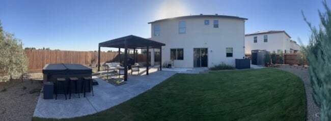 Photo - Beautiful home for rent in gated community in Visalia!