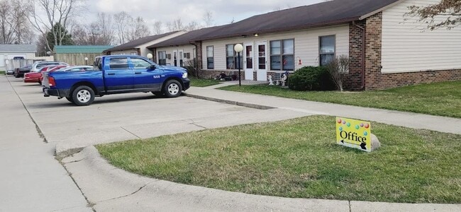 Photo - 100 First St