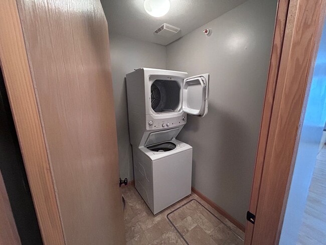 Photo - 545 4th Ave SW