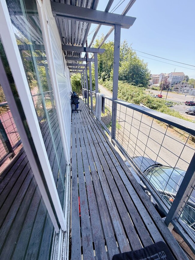 Photo - Pre-leasing - 6Bd/3Ba