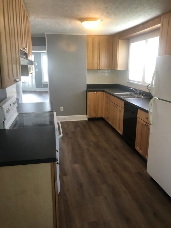 Photo - 3 Bedroom 1 Bath Home  Kingsport, TN