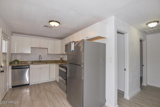 Photo - 4716 N 9th St