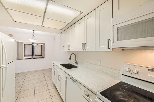 5321 Vineland Rd