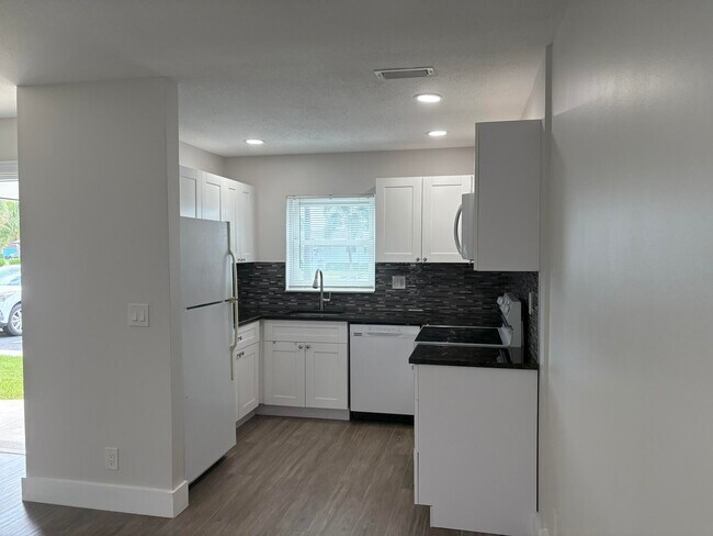 2930 Crosley Dr E Unit J
