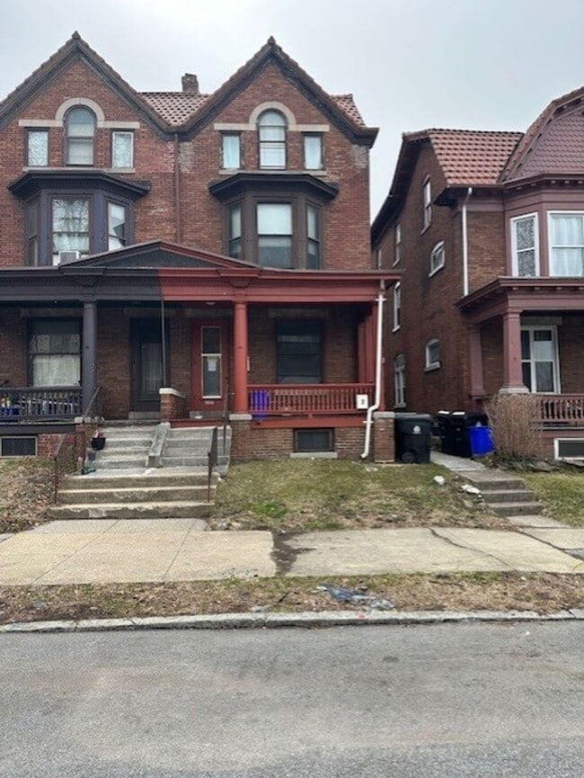 Building Photo - 1909 Market St Unit 1