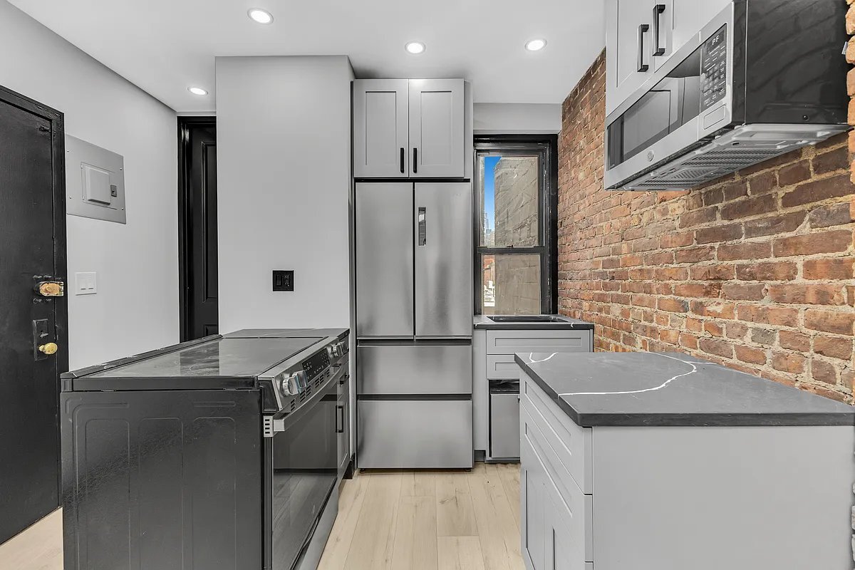 Photo - W 52ND ST. Unit 12E